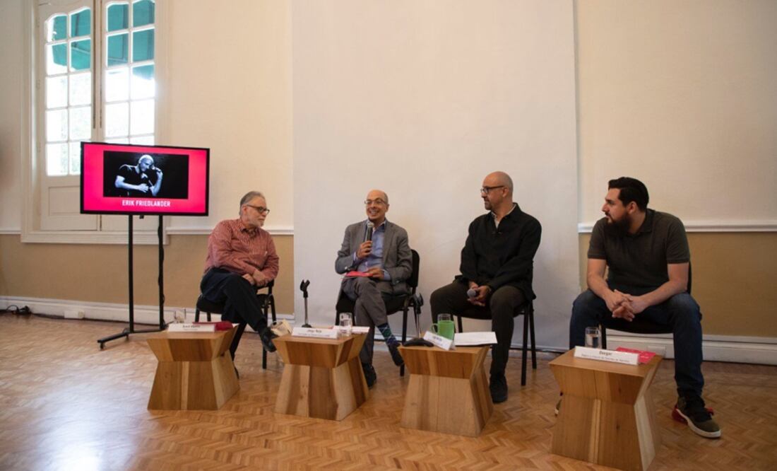 Jorge Volpi presentó el programa de la edición 14 del festival de Poesía en Voz Alta 2018. Foto: Twitter Casa del Lago