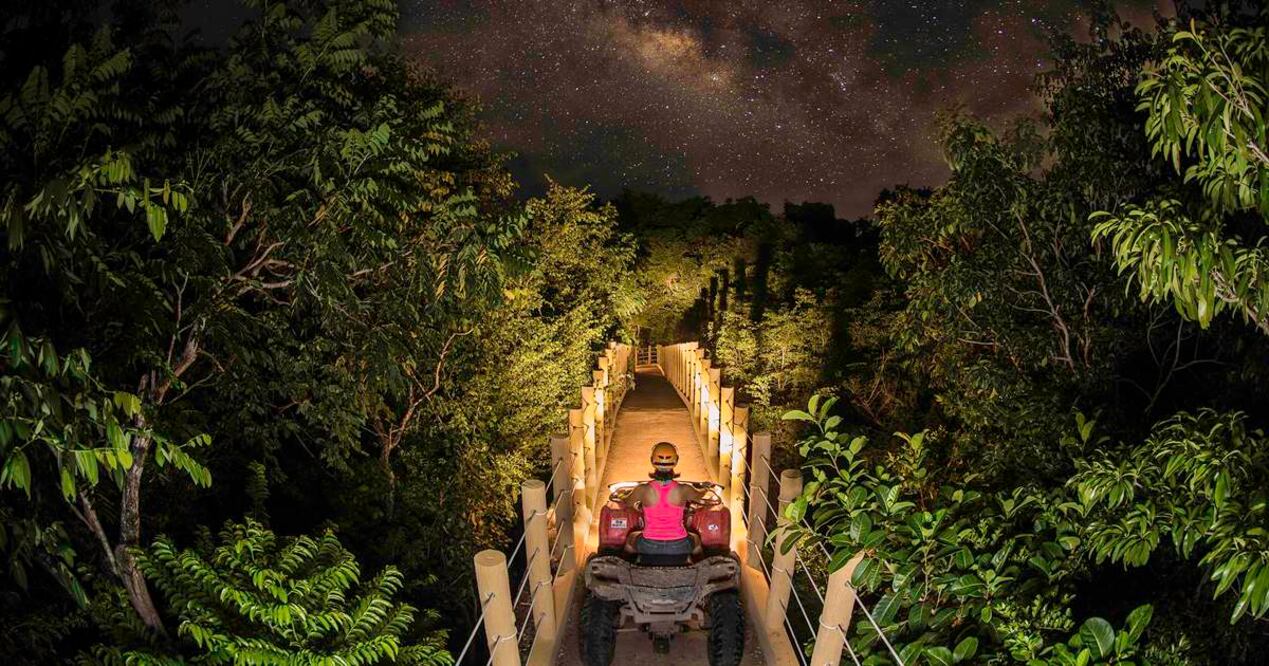 Recorrido en cuatrimoto bajo las estrellas. (Foto: Cortesía Alltournative)