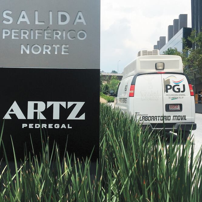 Tras el asesinato de Benjamín Yeshurun y Alón Azulay en la Plaza Artz, el secretario de Seguridad federal, Alfonso Durazo, aseguró que los sujetos de origen israelí tenían vínculos con bandas de lavado de dinero en México. ARCHIVO EL UNIVERSAL