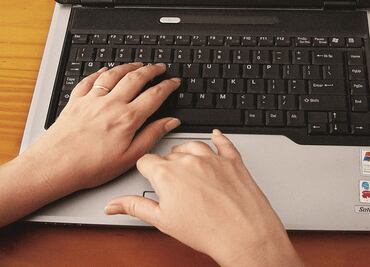 Piden tomar precauciones por fraudes al buscar trabajo por Internet