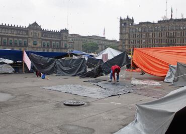 La CNTE se fractura; plantón permanece disminuido