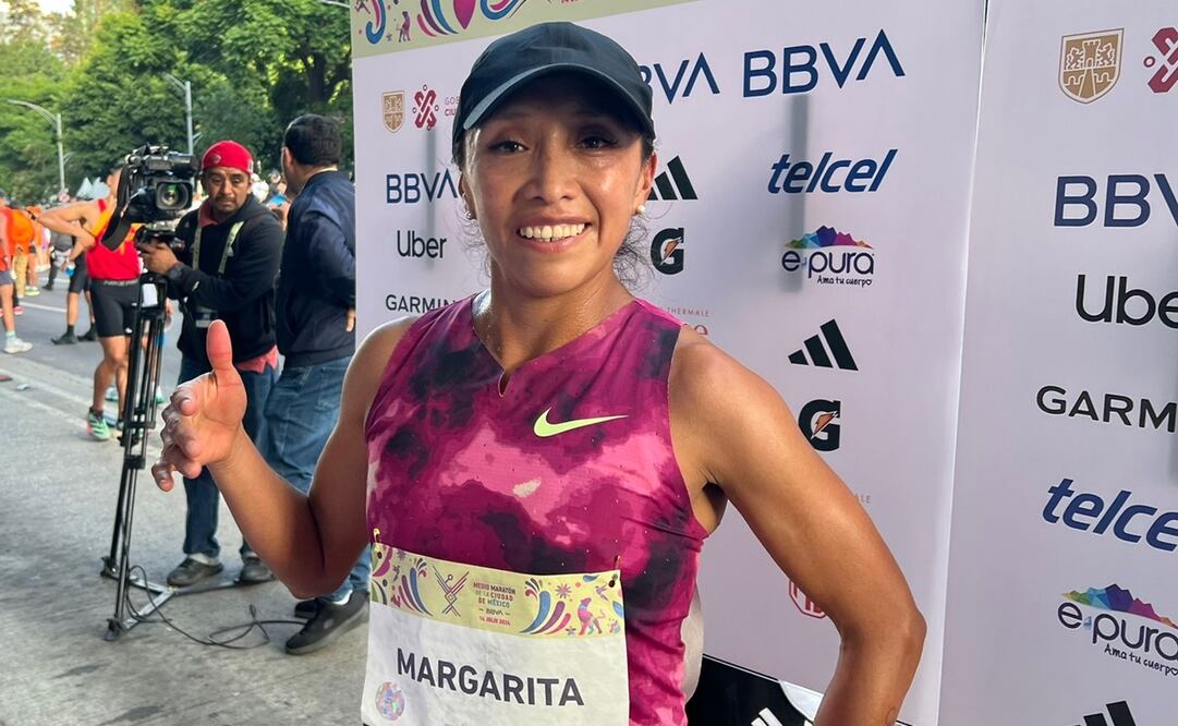 Margarita Hernández, tras completar el Medio Maratón de la Ciudad de México - Foto: Especial