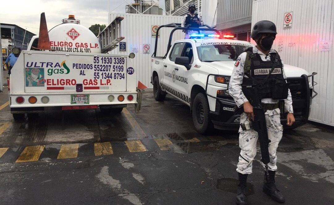 Elementos de la Guardia Nacional mantienen este jueves el operativo de vigilancia en centros de abasto y distribución de gas LP de la Ciudad de México. Fotos: Especiales
