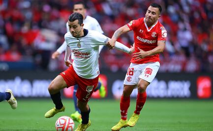 Chivas empata con Toluca en otro partido con polémica por el VAR