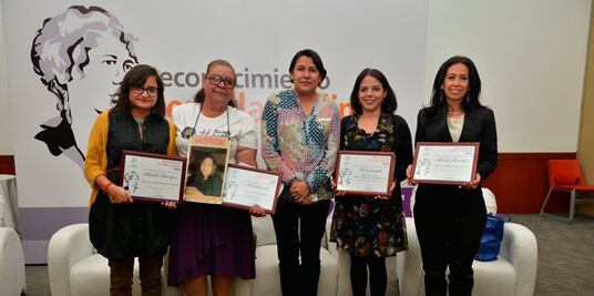 Entregan en CDMX reconocimientos a defensoras de derechos