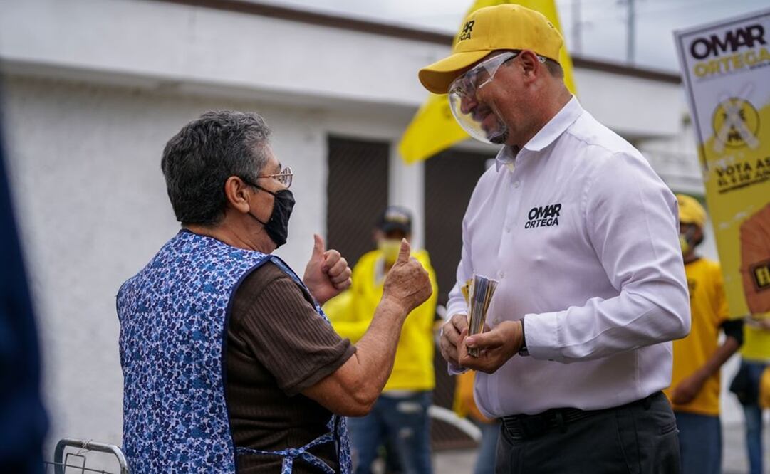 El abanderado perredista denunció que los vecinos del Valle de México sufren constantemente robos en camiones, taxis, vagonetas, microbuses y unidades del transporte público masivo. Foto: Especial 