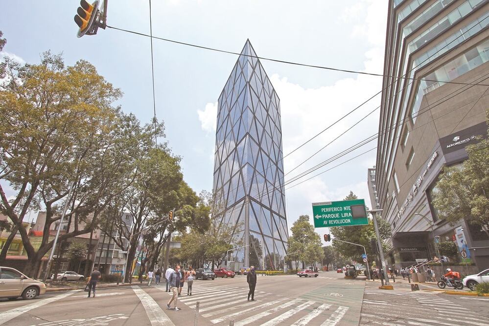 El año pasado se firmó el contrato por este edificio, pero no se había concluido su construcción. Foto: CARLOS MEJÍA. EL UNIVERSAL