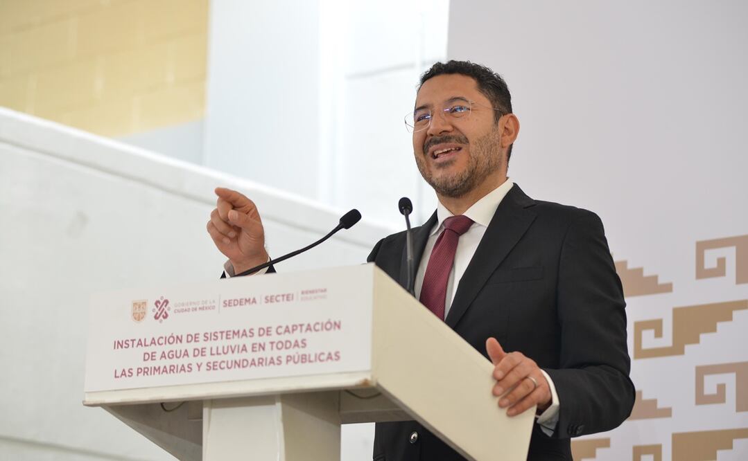 Martí Batres, jefe de Gobierno de la CDMX, afirmó que trabajan de manera coordinada con Pemex para atender la queja del supuesto reporte de agua contaminada en la Gustavo A. Madero. Foto: Especial