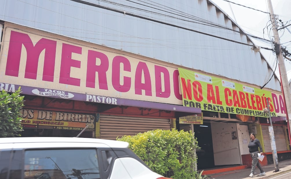 Locatarios del Mercado Miguel Hidalgo no permitieron la estación en el lugar. Foto: Luis Camacho/ EL UNIVERSAL
