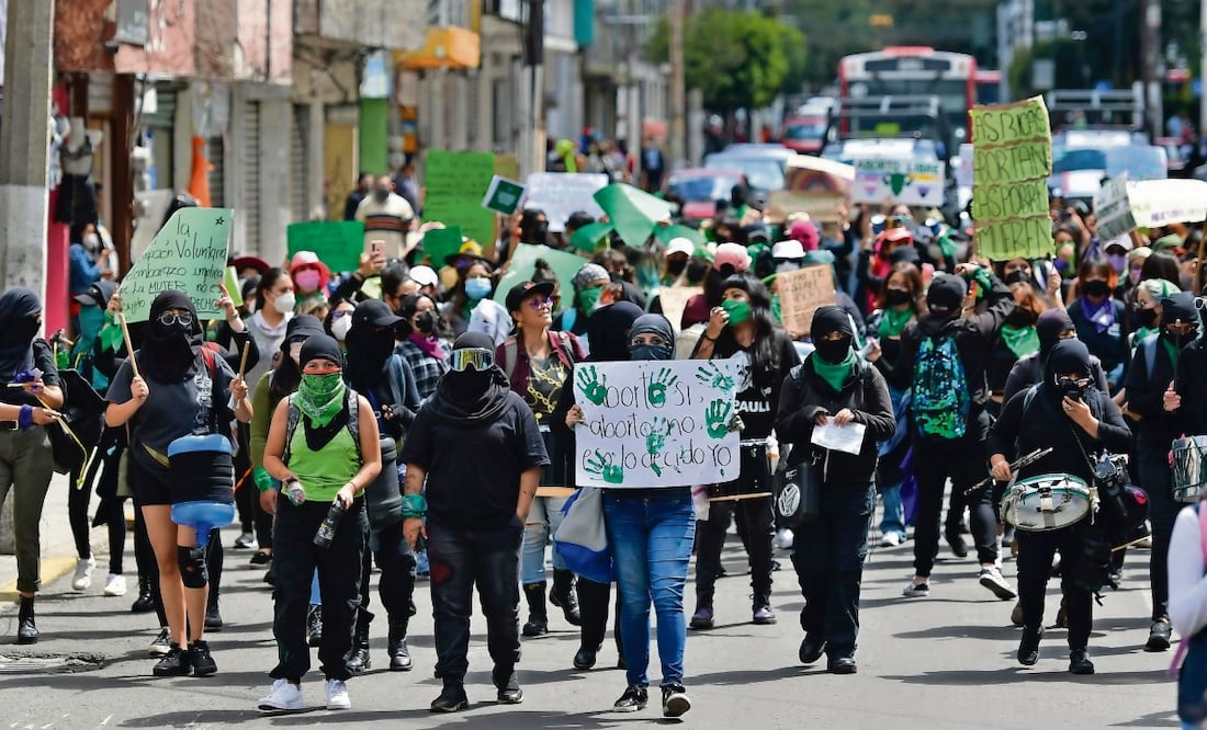 En el Estado de México, la ciudadanía mantiene la lucha por despenalizar el aborto; en los últimos cinco años, los legisladores también lo han intentado sin éxito. Foto: Arturo Hernández / EL UNIVERSAL