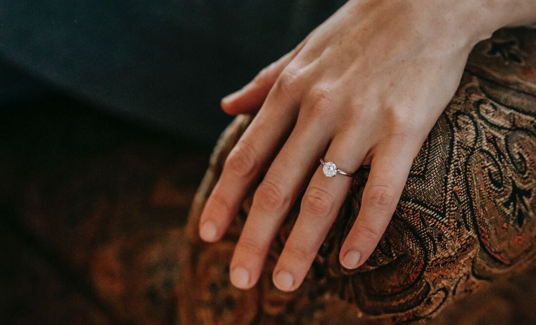 Anillo de compromiso. Fuente: Pexels