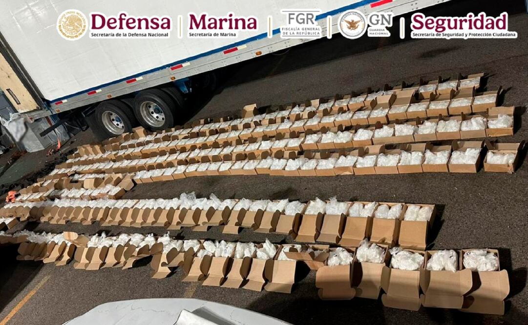 Fuerzas federales detienen a conductor de tractocamión que transportaba más de una tonelada de metanfetamina. Foto: Especial