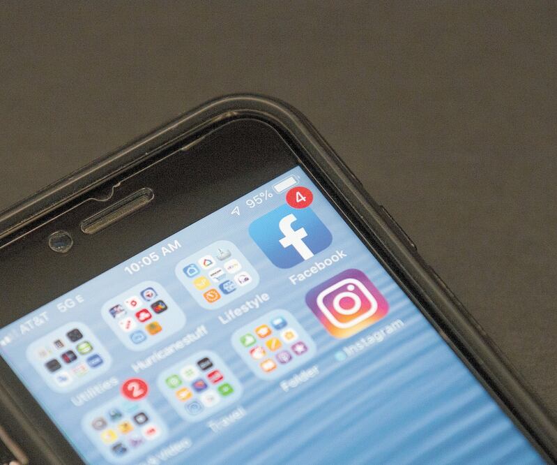 Los extorsionadores conocían en qué página ofertaba Marisa. Foto/ARCHIVO EL UNIVERSAL