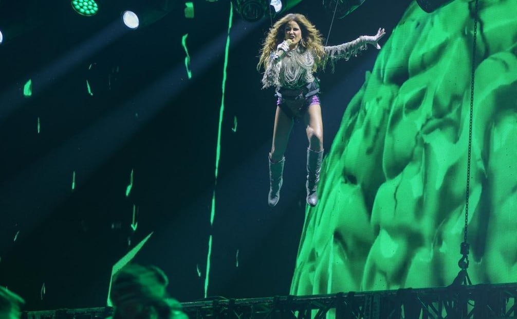 La cantante sorprendió a sus fans con luces, vestuarios y hasta una entrada espectacular. Foto: Santiago Cadena/ EL UNIVERSAL.