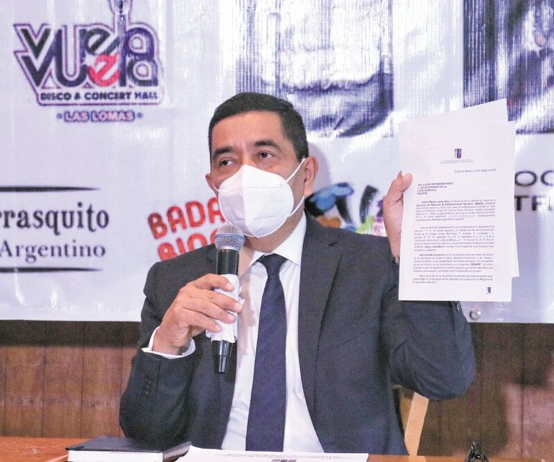 La Anden expuso que los negocios no pueden permanecer cerrados porque siguen pagando renta y no hay apoyos. Foto: FERNANDA ROJAS. EL UNIVERSAL