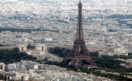 Torre Eiffel se apagará en honor a víctimas en Quebec