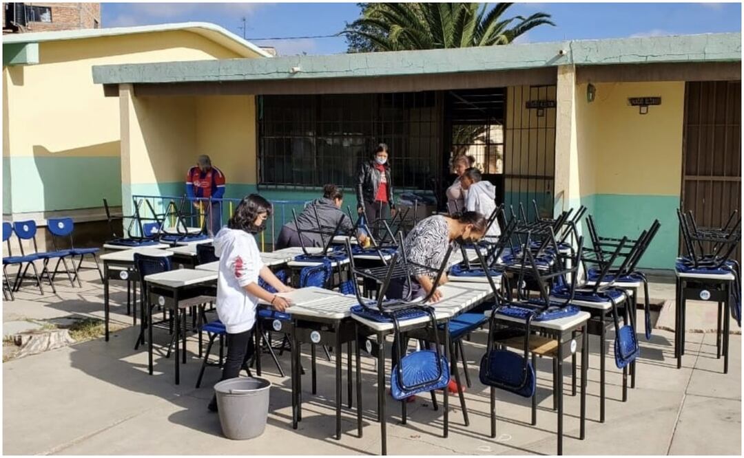 Escuelas de Guanajuato eliminan criaderos de moscos ante proliferación del dengue en el estado. Foto: Especial
