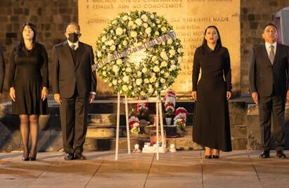 Sandra Cuevas encabeza Guardia de Honor a víctimas de la masacre del 2 de octubre en Tlatelolco