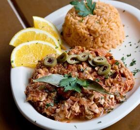 Prepara minilla de pescado al estilo veracruzano