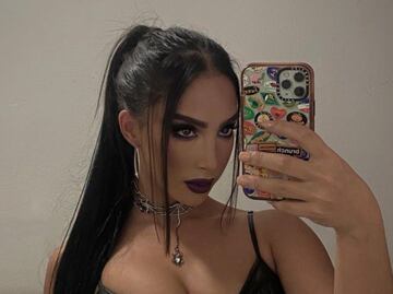 Bikinis de ribete fruncido y tiras los favoritos de María Chacón