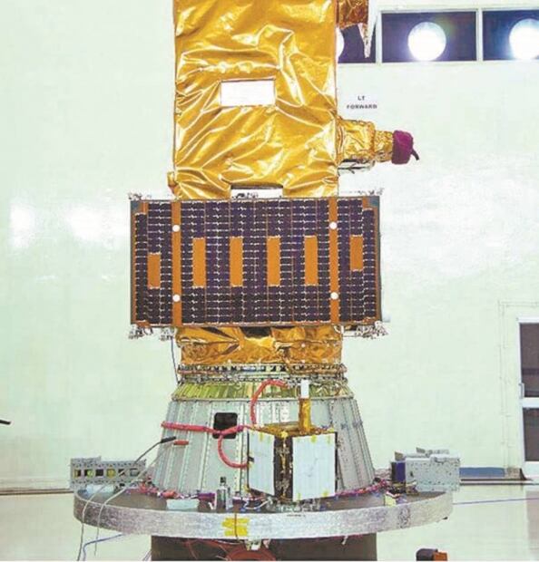 Envían al espacio nano satélite de estudiantes