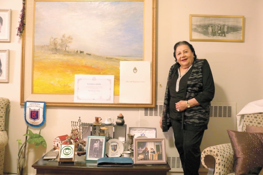 Eugenia Unger fundó el Museo del Holocausto, en Buenos Aires. Su misión como sobreviviente es contarle al mundo la historia para que no se olvide, dice. Fotos/CORTESÍA