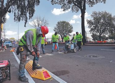 Inician la colocación de bolardos para la ciclovía que irá por Isidro Fabela