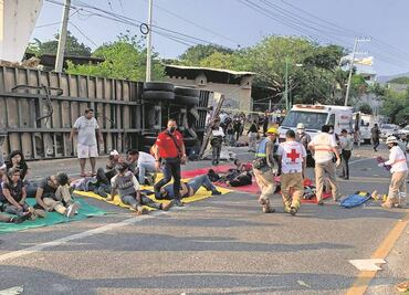 Exceso de velocidad, posible causa del accidente de migrantes en Chiapas: FGR