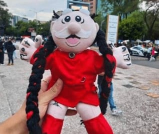 Rosalía recibe al Dr. Simi, metaleros lo rechazan; sale de prisión Rosario Robles, pero entra Murillo Karam: en los memes de la semana