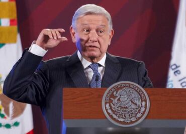 Fumar antes era sinónimo de machismo, ahora uno se compadece de los fumadores: AMLO