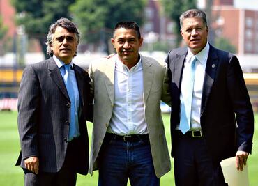 “La decisión por el DT es de Peláez”