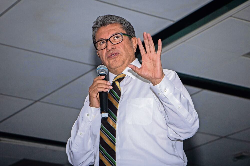 Marcelo Ebrard y Ricardo Monreal fueron las primeras corcholatas en reunirse con militantes del PVEM. Foto: Gabriel Pano / EL UNIVERSAL