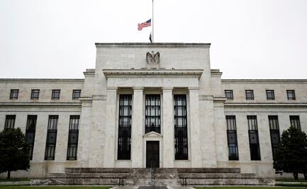 Fed mantendrá tasas de interés casi en cero hasta 2023