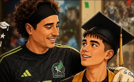 Don Memo Ocha aplaudió la graduación de Gilberto Mora y mandó un emotivo mensaje a su 'ahijado'