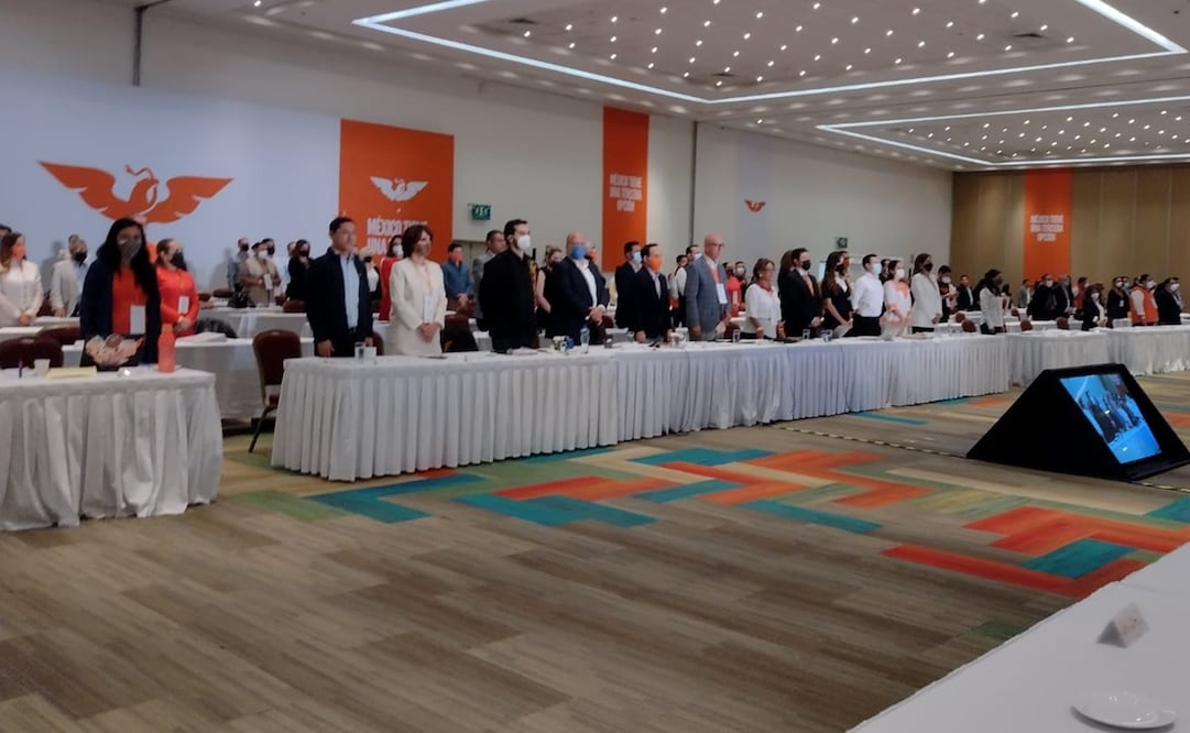 MC inició su Consejo Nacional con minuto de silencio por sus candidatos asesinados. Foto: Especial