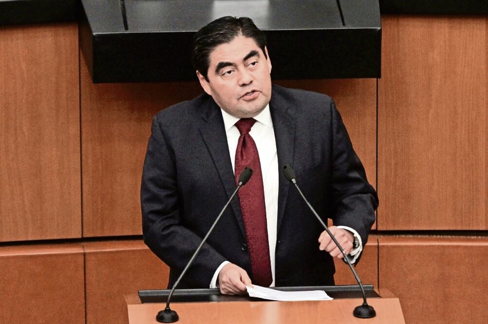 El coordinador del sol azteca en el Senado sostuvo que persiste un fuerte presidencialismo en el país que concentra las principales decisiones (ARCHIVO. EL UNIVERSAL)