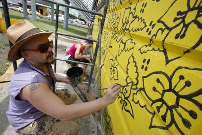 Cambia el gris panorama de su ciudad por arte de colores
