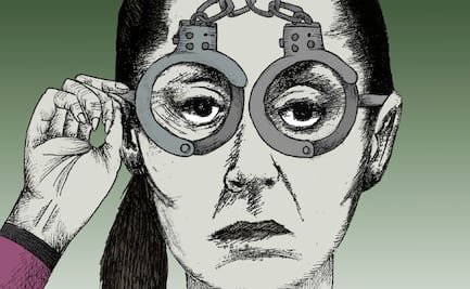 Mirando a manifestantes 