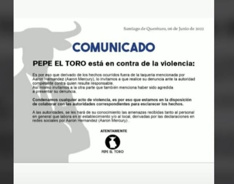 Con la cara golpeada, tiktoker denuncia agresión en bar de Querétaro