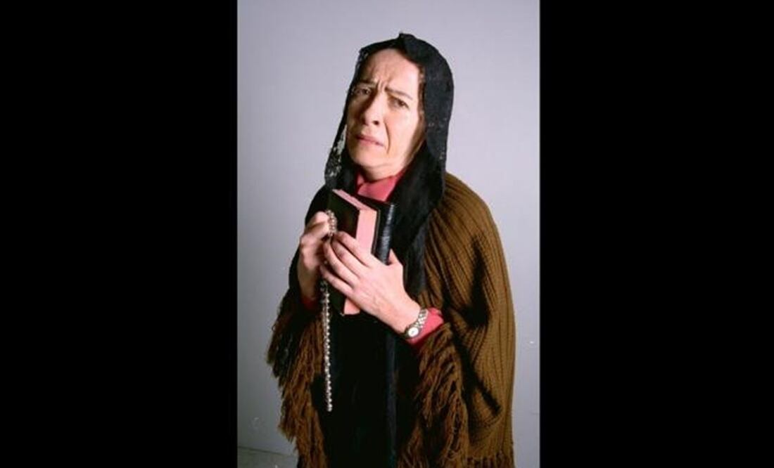 Por no enseñar... la visa, deportan a Chabela