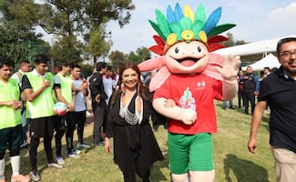 Habrá partido de futbol entre selecciones de talla baja de EU y México, anuncia Clara Brugada; juego sería en abril de 2026, dice