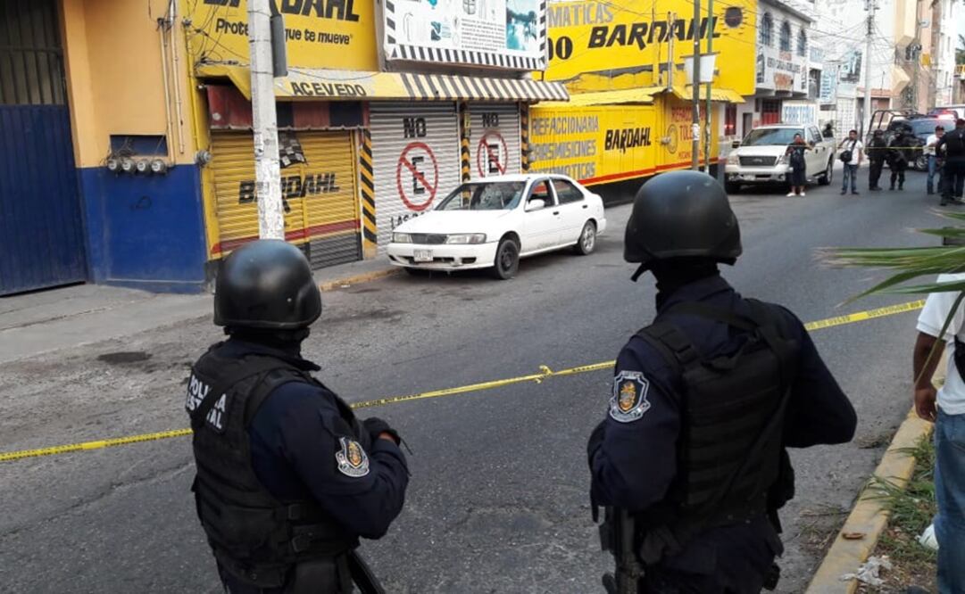El director operativo de la Secretaría de Seguridad Pública de Chilapa y otro agente fueron encontrados muertos dentro de un auto. (FOTO: Especial)