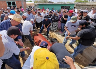 Sepultan a 5 víctimas de multihomicidio en Oaxaca