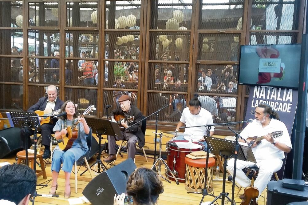 Natalia y Los Macorinos presentaron algunos temas del disco a la prensa. (SUGHEY BAÑOS. EL UNIVERSAL)