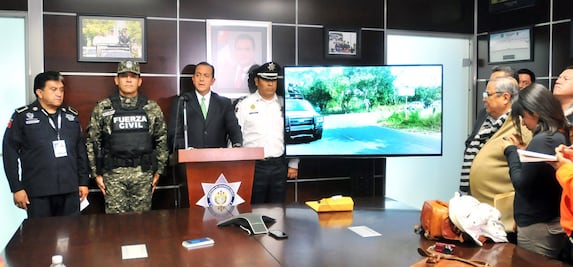 Reprobaron examen 3 de 7 agentes detenidos por desapariciones