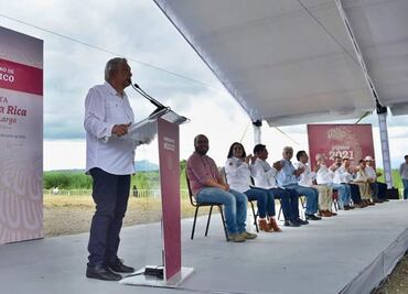 Conservadores se quedarán con ganas de regresar; 4T tiene relevo generacional: AMLO