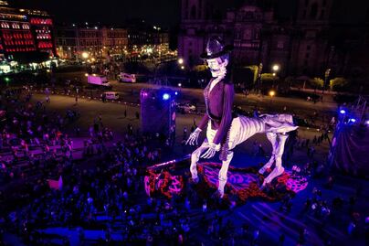 Desfile del Día de Muertos 2023: Programación de artistas y horarios del evento en el Zócalo de la CDMX