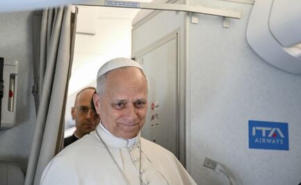 Papa León rinde homenaje a Francisco en primer aniversario de su muerte; destaca legado de su antecesor