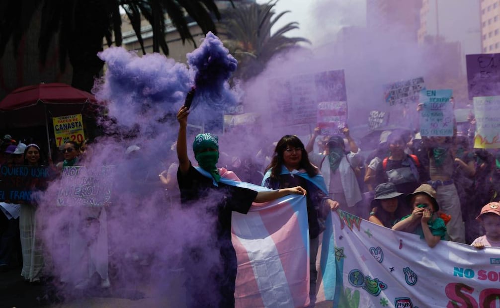 Aspectos del Zócalo de la Ciudad de México durante la marcha por el Día Internacional de la Mujer este domingo 8 de Marzo de 2026. Foto: Diego Simón Sánchez/ EL UNIVERSAL