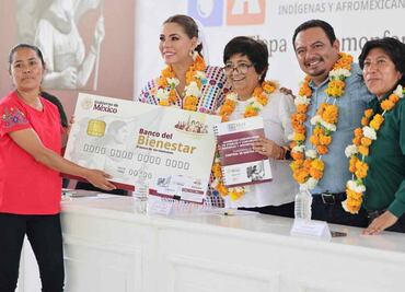 Guerrero entrega recursos a comunidades indígenas y afromexicanas; 35 mdp se incvertirán en salud, agua y caminos